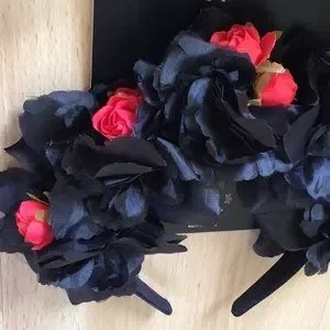 Piper K Rose Skull Headband Flower Crown Hot Topic | Accessories | Piper K Rose Skull Headband Flower  main image 4
